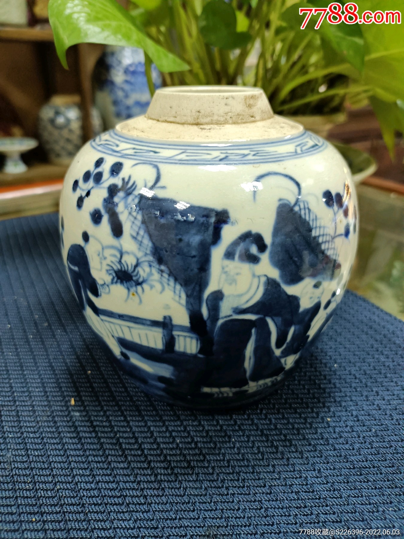 青花人物纹人头罐