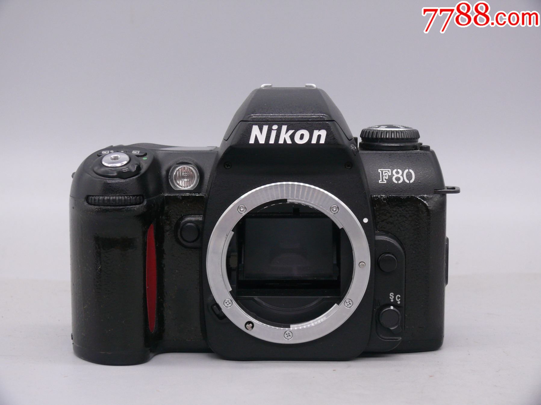 尼康f80自动对焦单反相机.测光灵敏,快门准确.