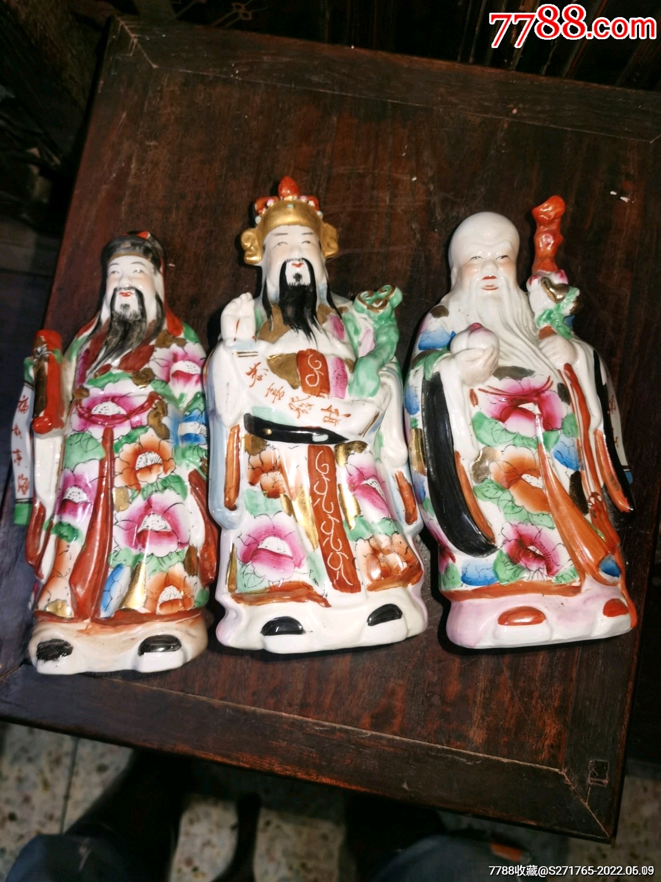 文革老广彩百花瓷塑福禄寿三星一套