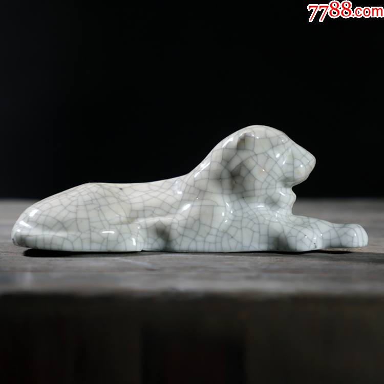 景德镇老厂货瓷器雕塑摆件开片冰裂豹子
