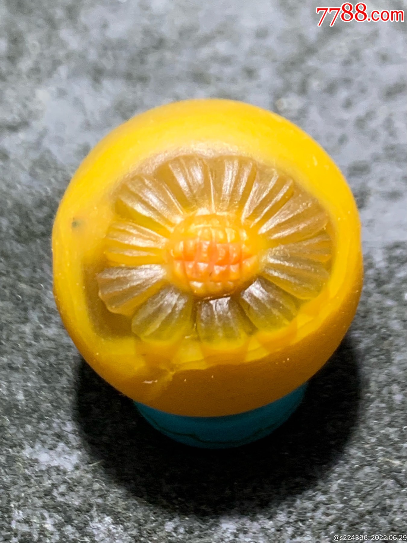 精美亚光高润度冻料鸡油黄蒙料战国红玛瑙圆珠一个,_价格60元_第1张