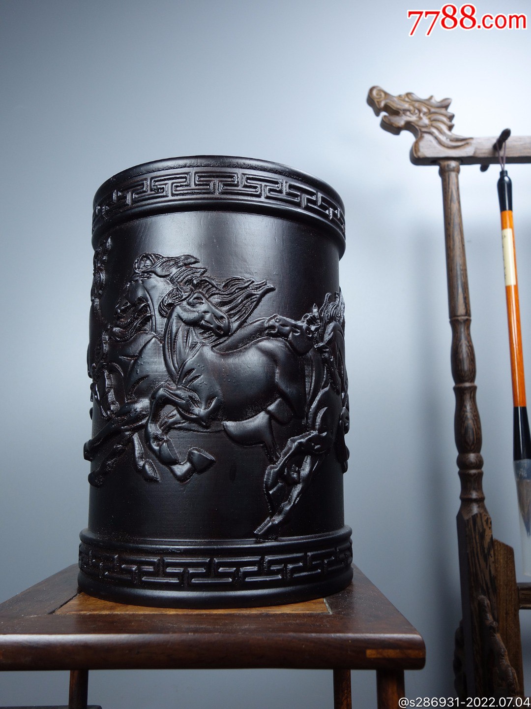 旧藏黑檀木精雕细琢笔筒尺寸:长10cm宽10cm高15cm重_价格199元_第1张