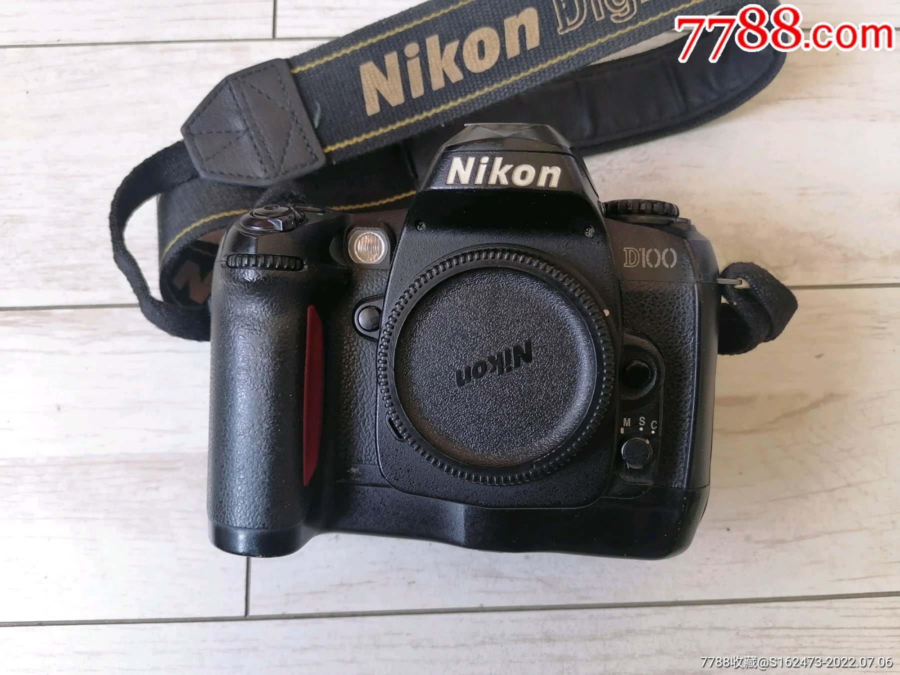 尼康d100