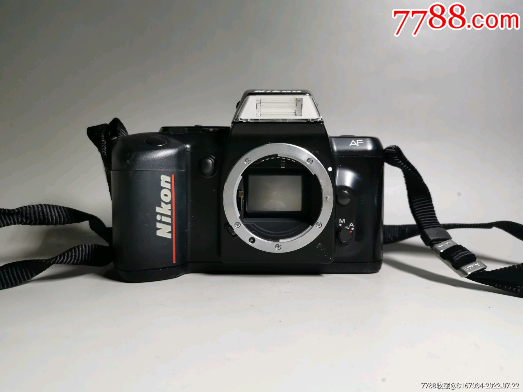 尼康nikonaf胶片相机单机身品相如图电池槽锈蚀后盖子盖不上摆件机