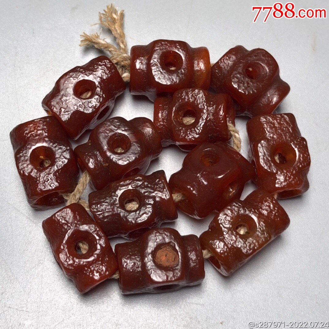 西亚回流老玛瑙路路通手串尺寸:16*10毫米*12颗玛瑙的功效:玛_价格199