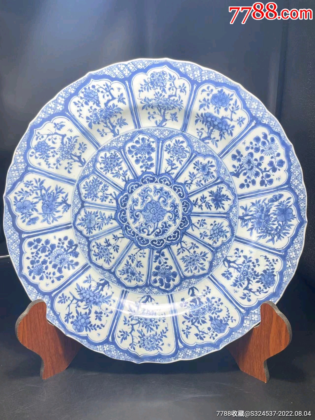 清代康熙早期十二花神青花盘_价格50000元【和生阁】_第1张