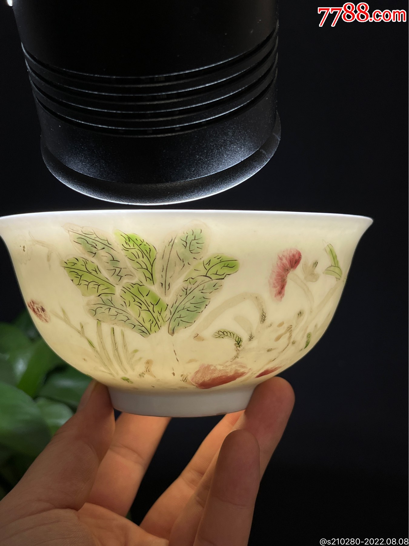 薄胎花卉小瓷碗!造型独特,瓷质细腻,图案精美,釉水肥润!