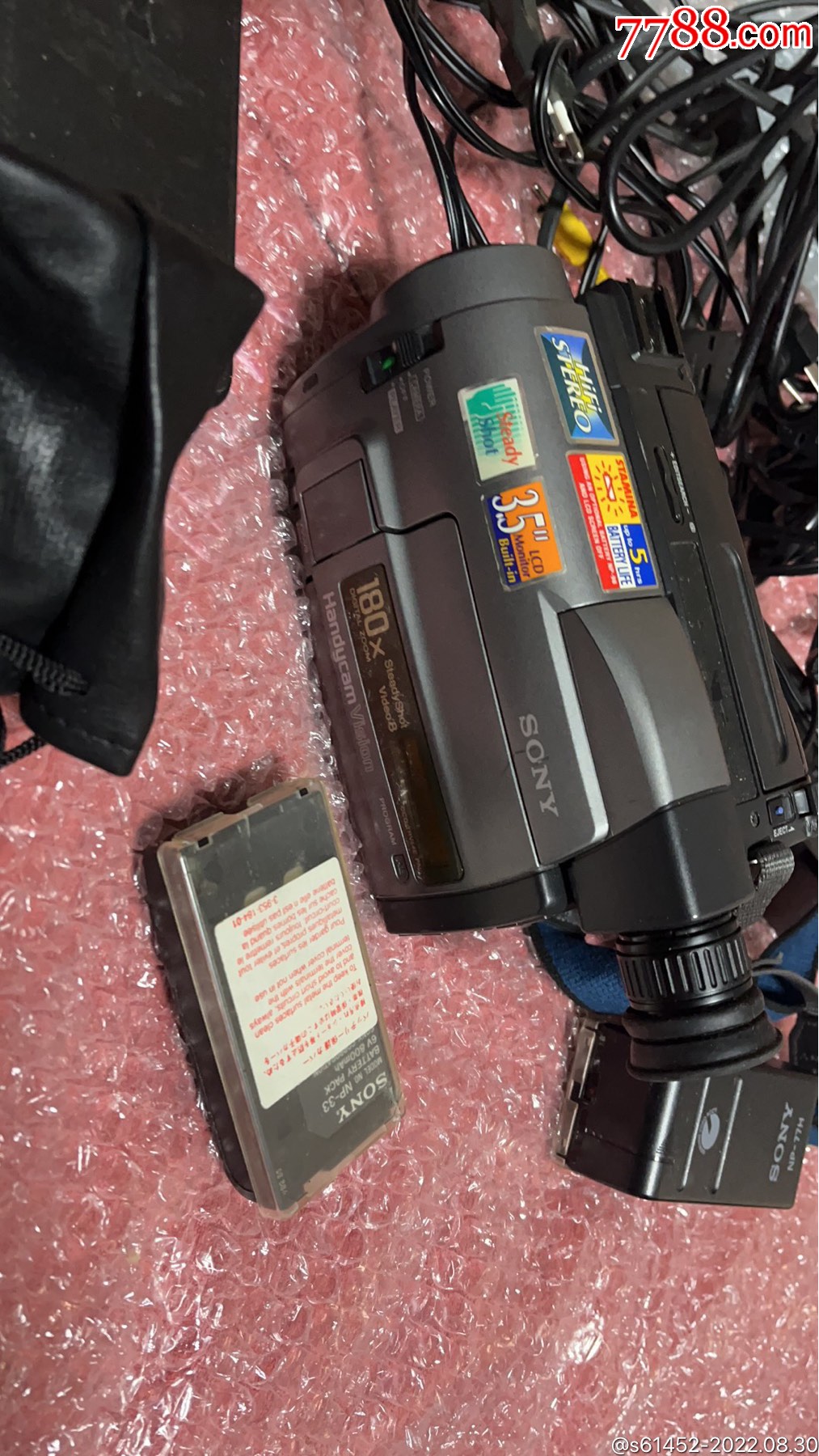 索尼摄像机一台