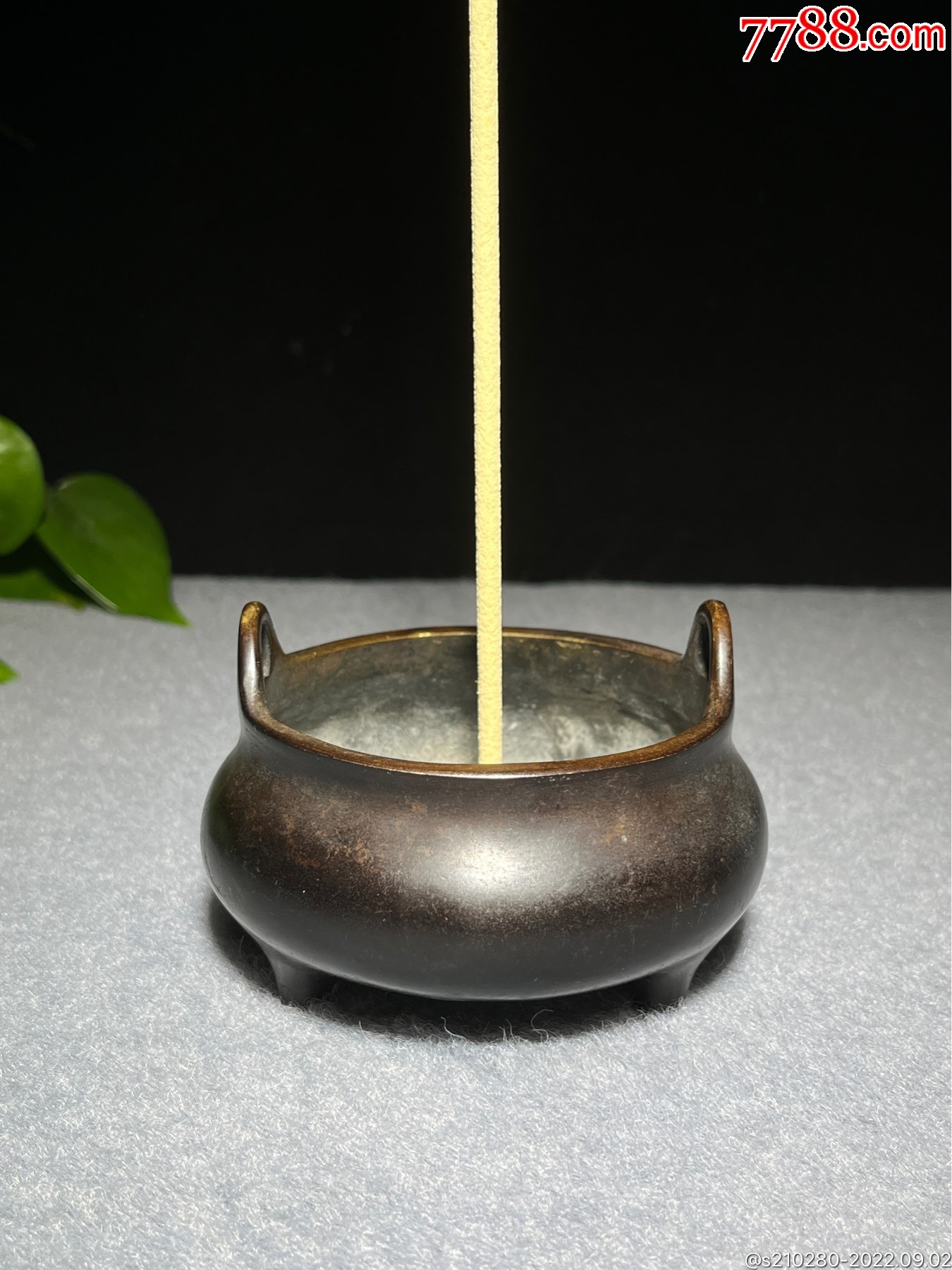 冲天耳铜香炉造型独特皮壳老辣底部有款
