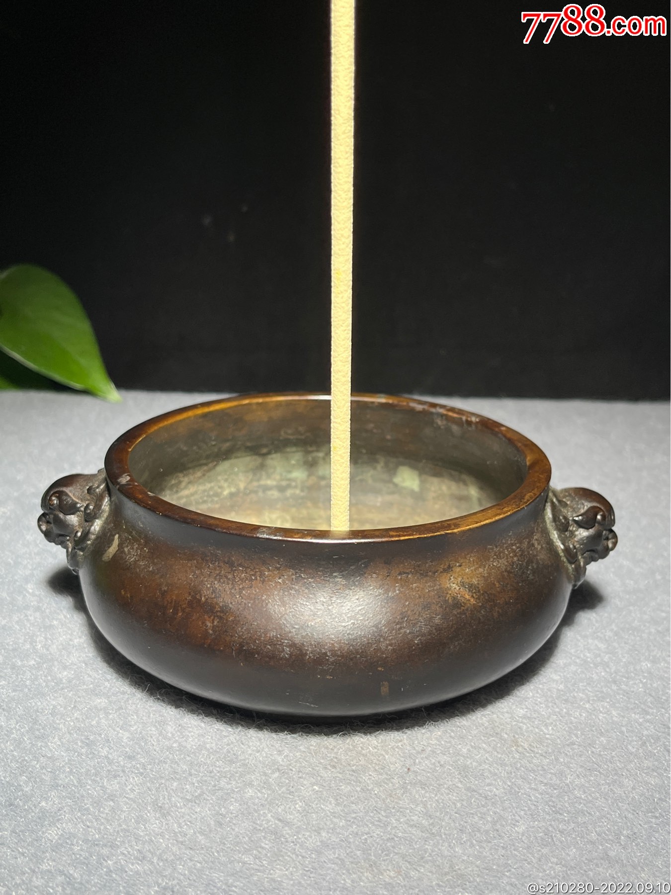 精美狮头铜香炉造型独特皮壳老辣包浆浓厚狮头霸气底部有款