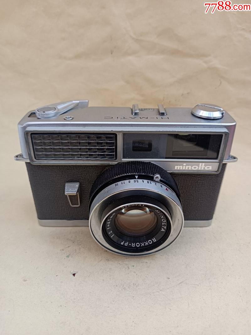 成色不错的美能达himatic相机