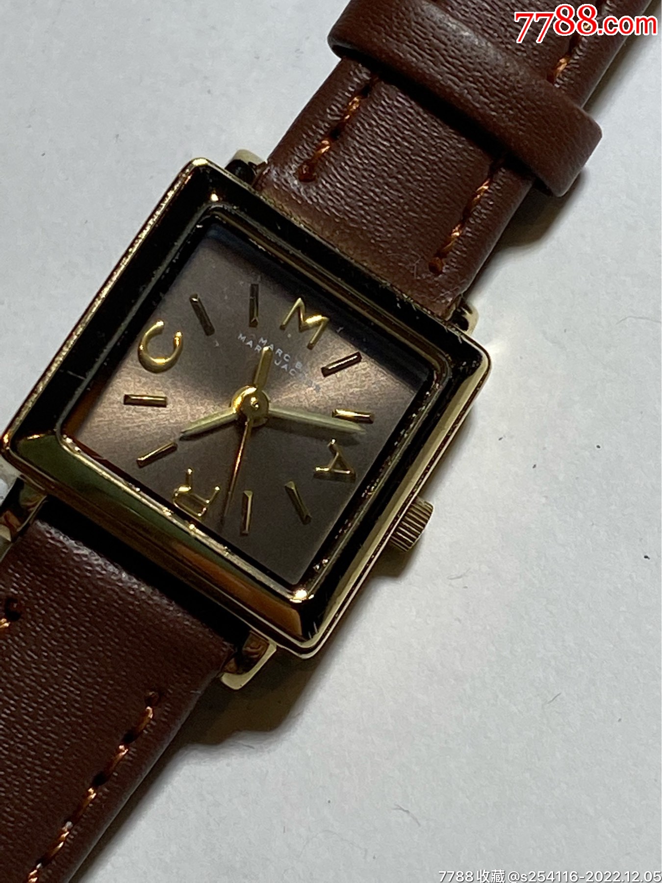 美国品牌marcjacobs石英女表表盘19mm厚7mm50米防水走