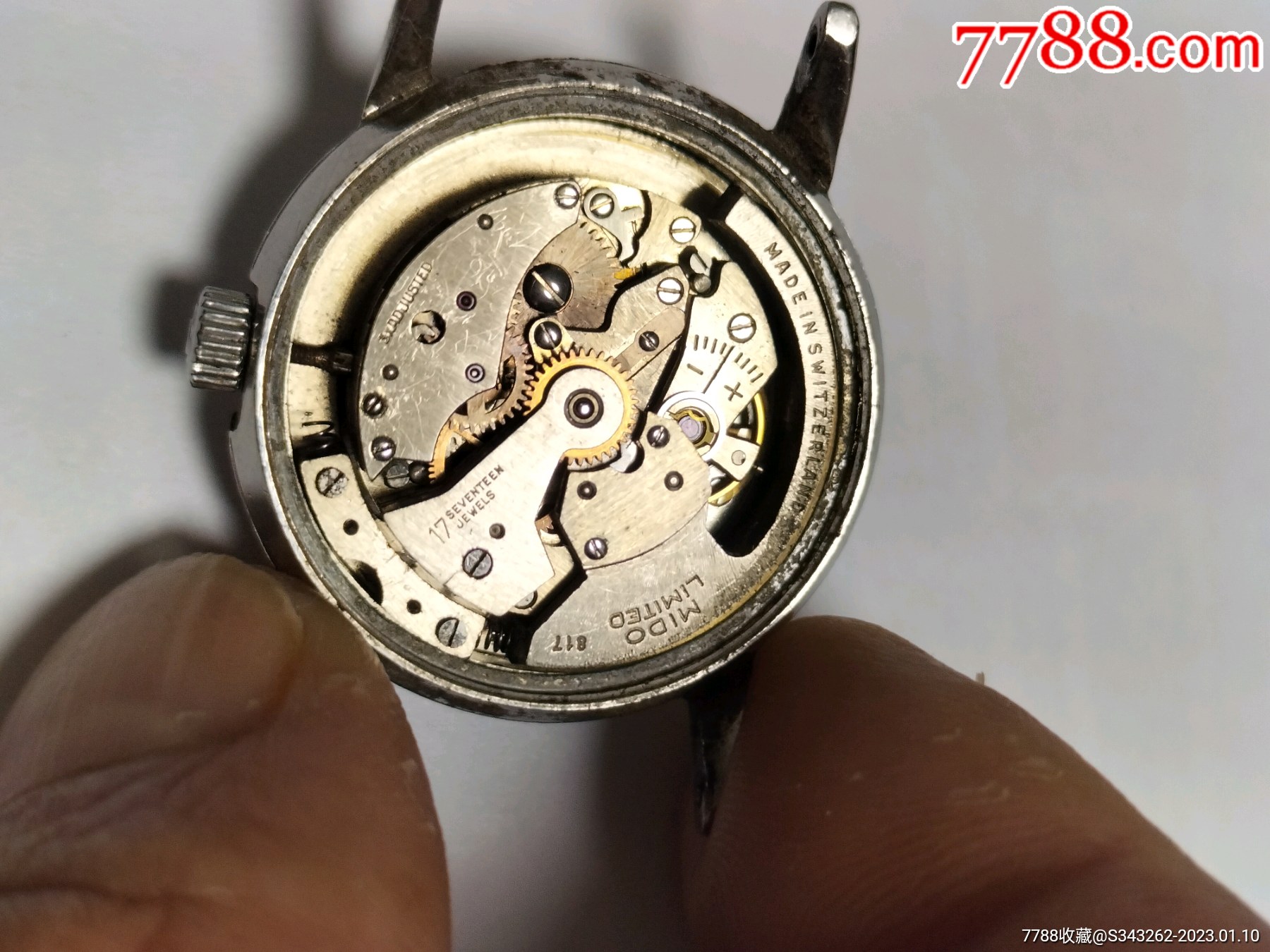 收藏级罕见二战期间古董米度撞陀军表美度走时正常