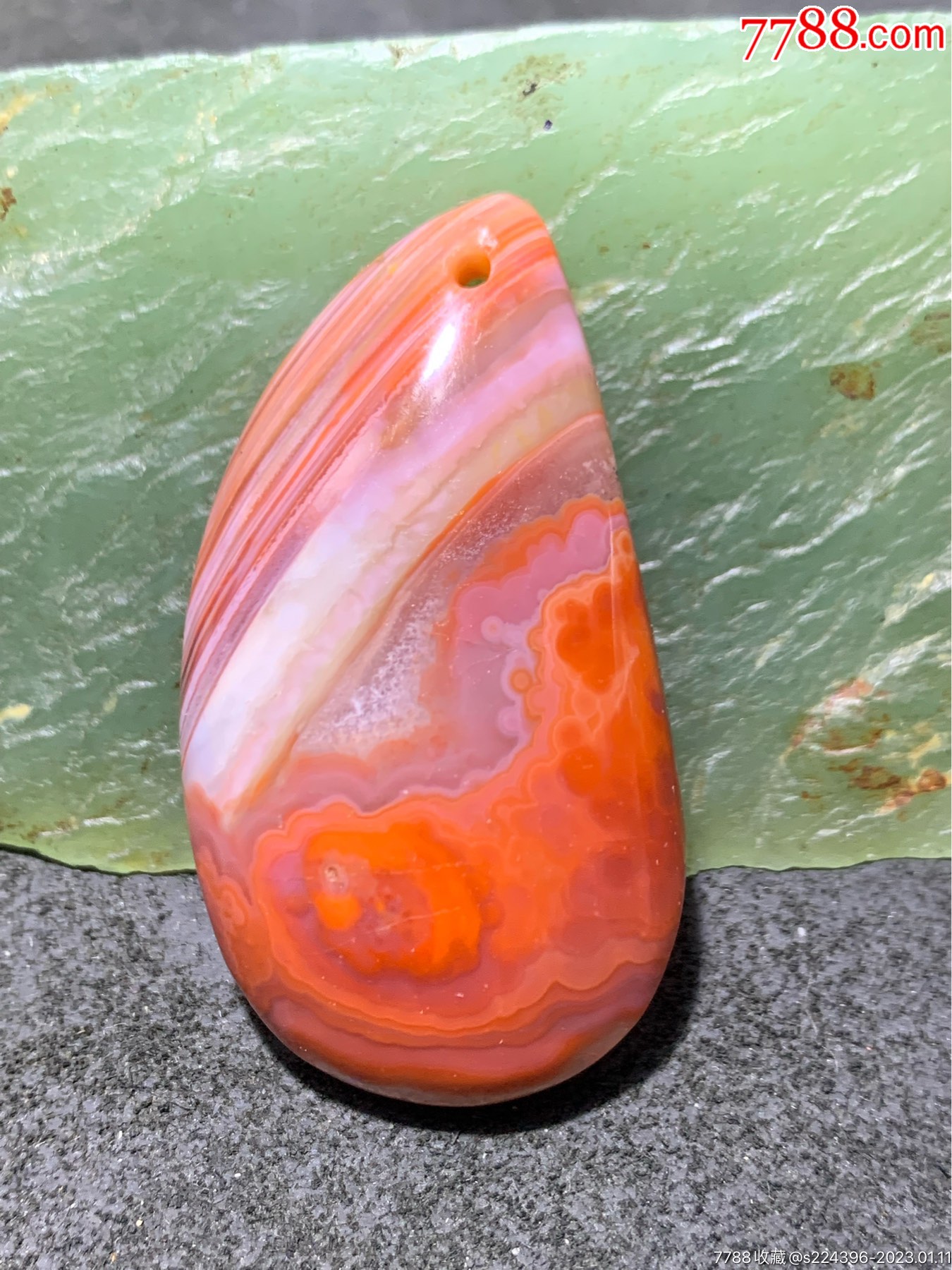 川料南红玛瑙冰飘吊坠一个