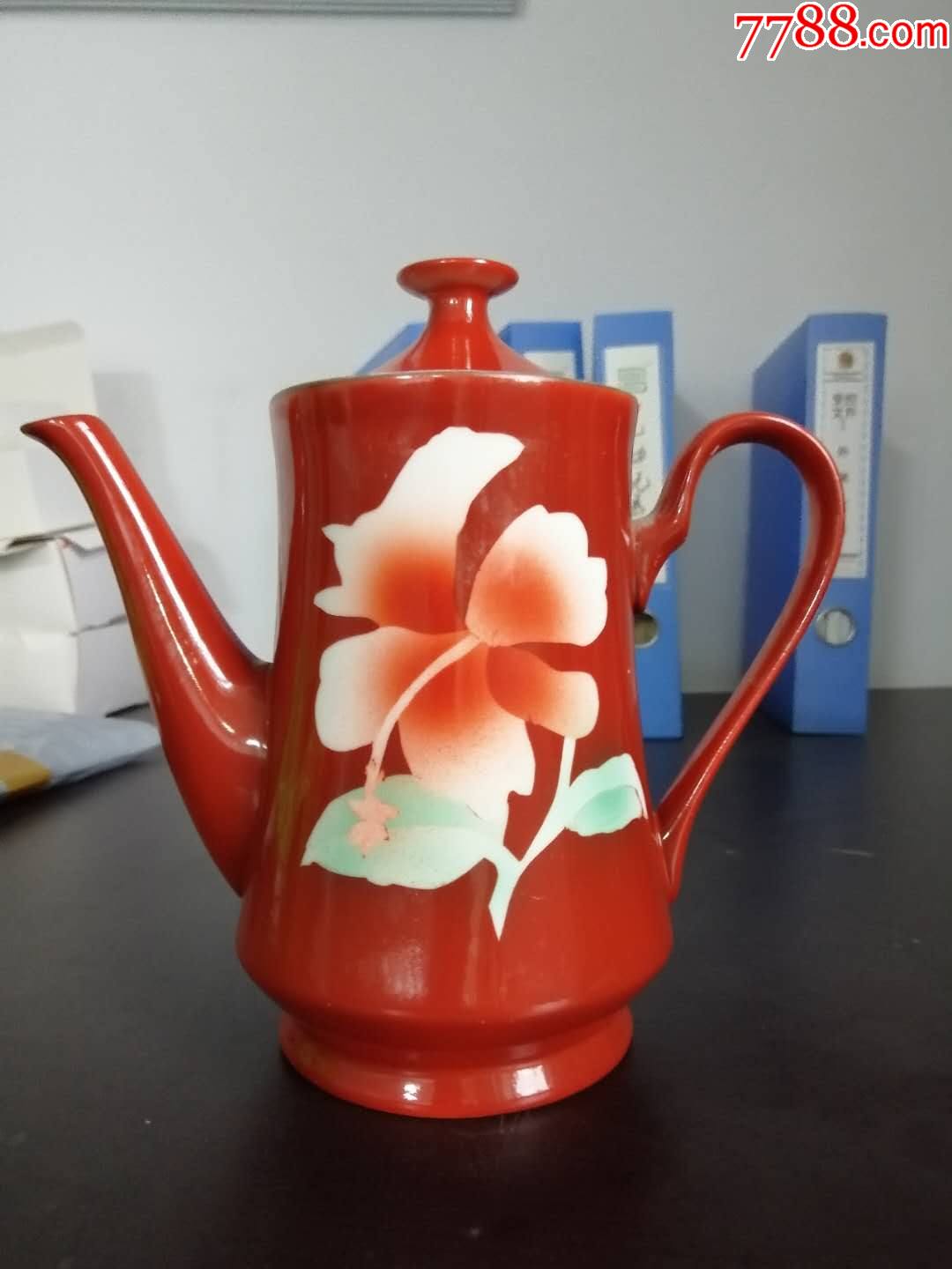 67唐山瓷厂珊瑚红一茶壶一盘_彩绘瓷/彩瓷_收藏价格_交易出手_7788