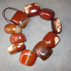 红山高古玛瑙随形珠子老红山玛瑙珠子一串