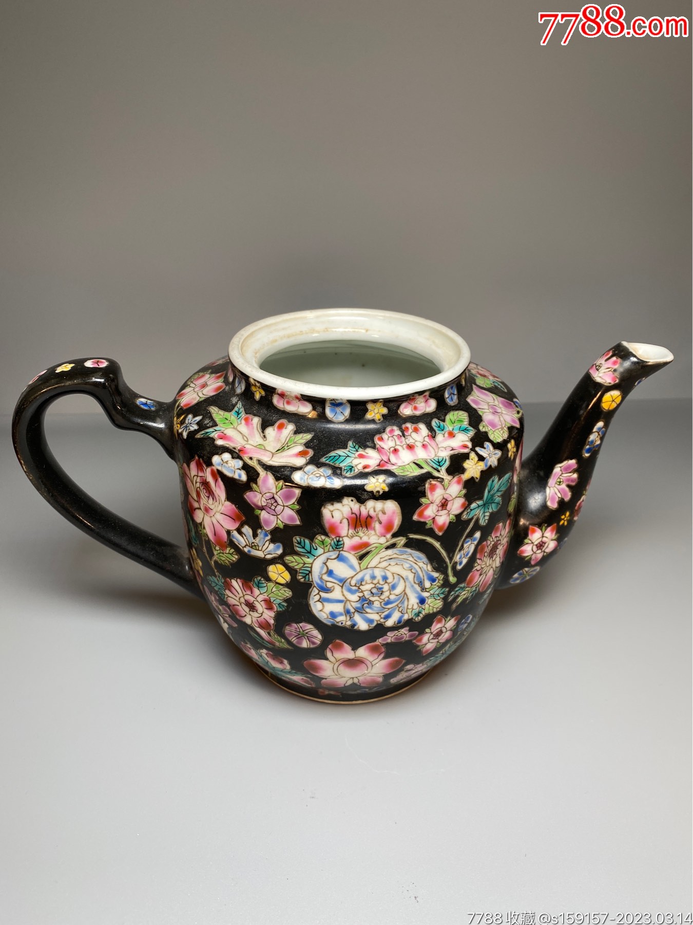出口创汇时期景德镇百花茶壶缺盖