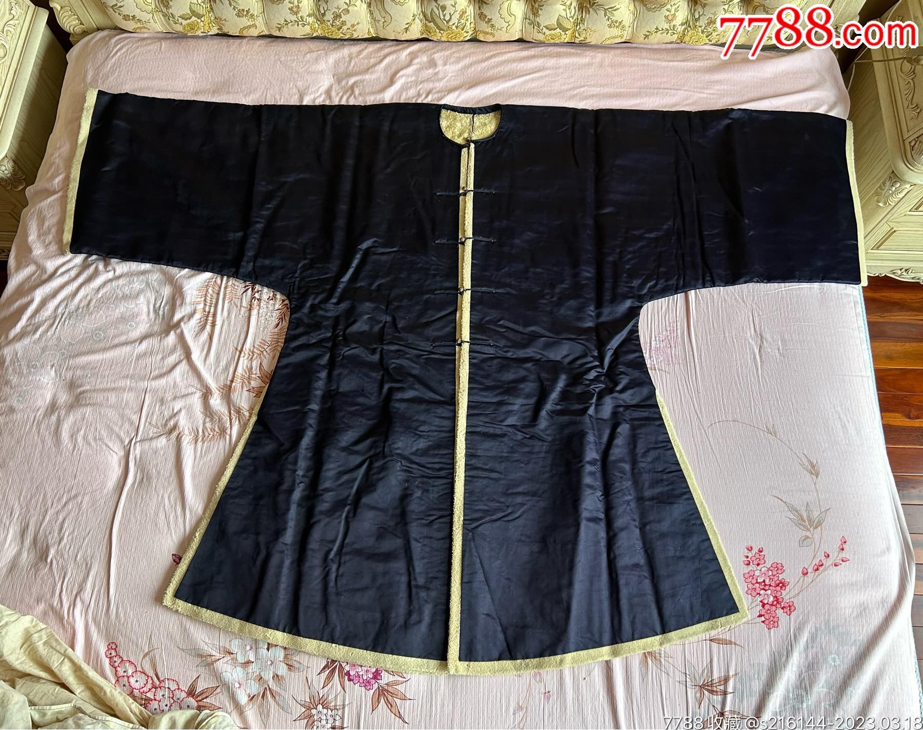 清末民国绸毡毛宽袖官服