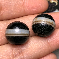 藏区回流老料天地天珠配一线药师手链尺寸约:天珠29*10毫米一线-天珠