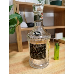 五粮液空酒瓶