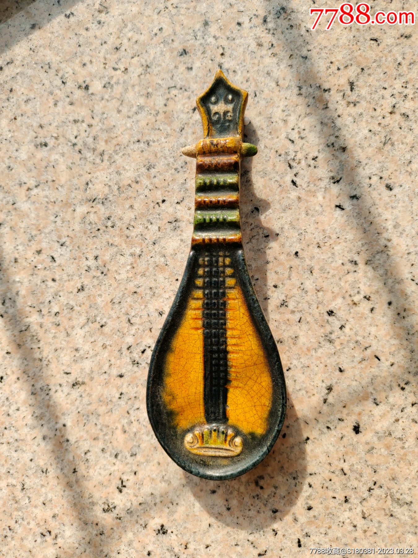 老陶瓷三彩彩绘瓷乐器琵琶瓷摆件_价格1元_第1张