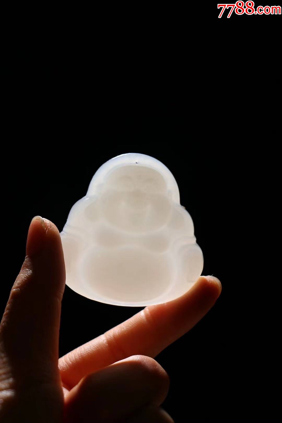 新疆羊脂白玉金丝玉精雕大佛编号:z699025尺寸:49*46*14mm_价格8元