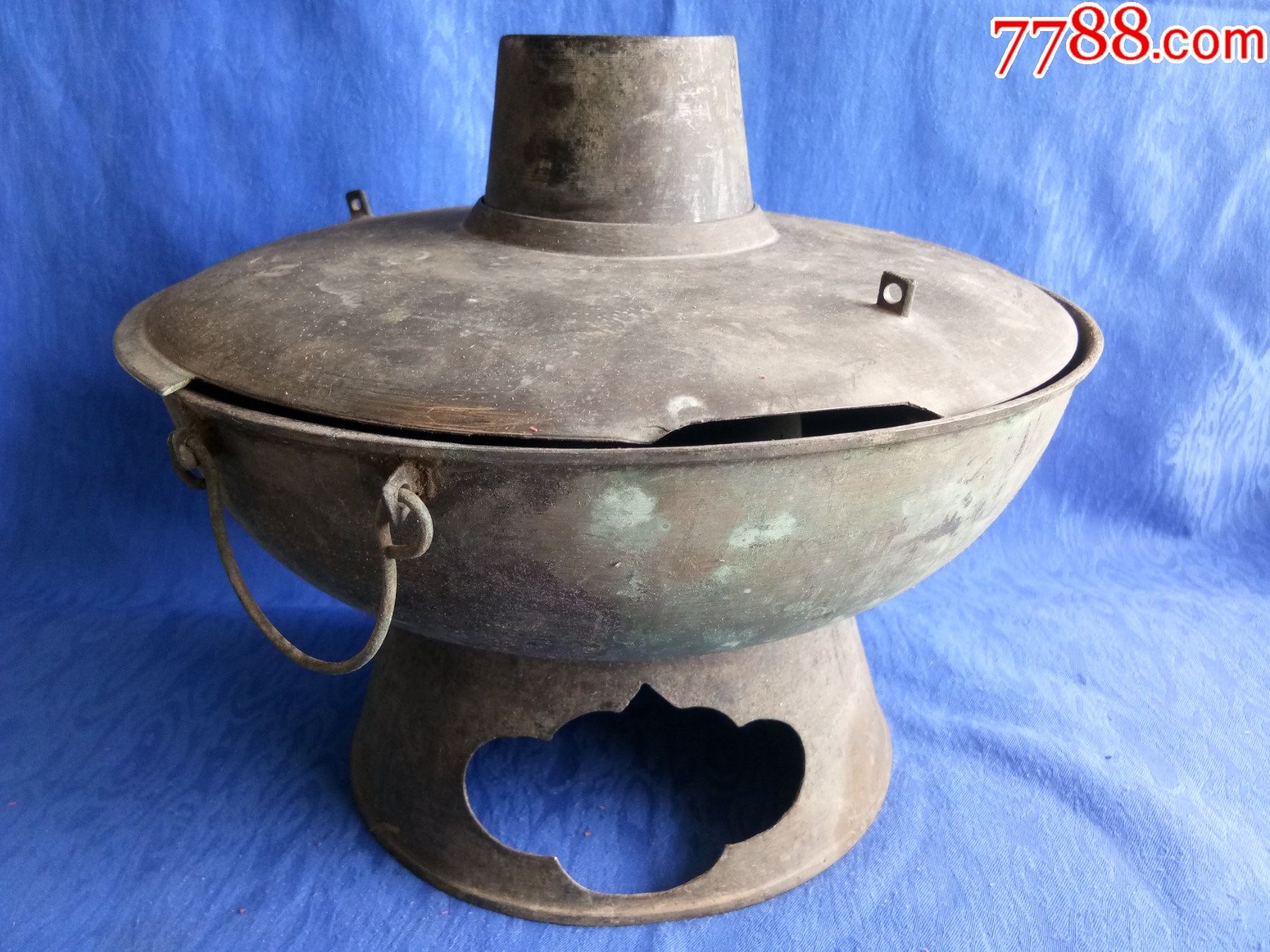 清代压花镂空锤碟工艺铜火锅老物件收藏欣赏怀旧影视生活道具家庭艺术