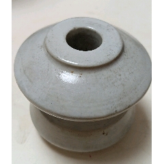 民国时木头电线杆子上的缠电线圆头陶瓷(存世罕见)