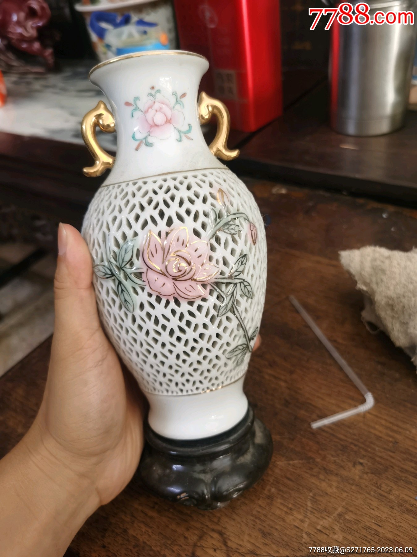 六七十年代的老枫溪彩绘通花花瓶_彩绘瓷/彩瓷_图片收藏_回收价格