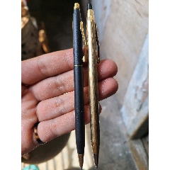 美国高仕圆珠笔两支