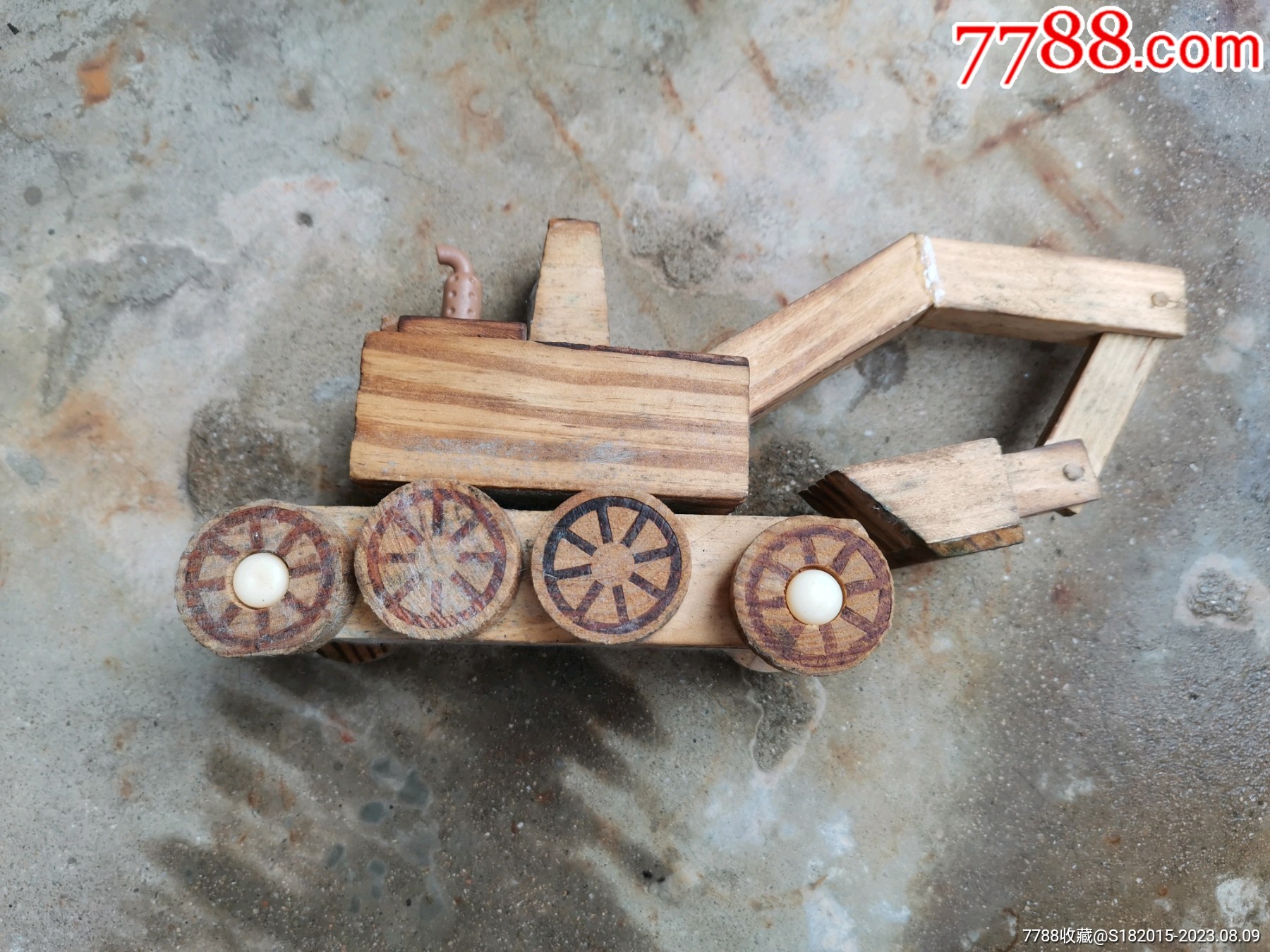 木头做的挖掘机一个_其他传统玩具_海燕收藏品【7788人民币收藏】