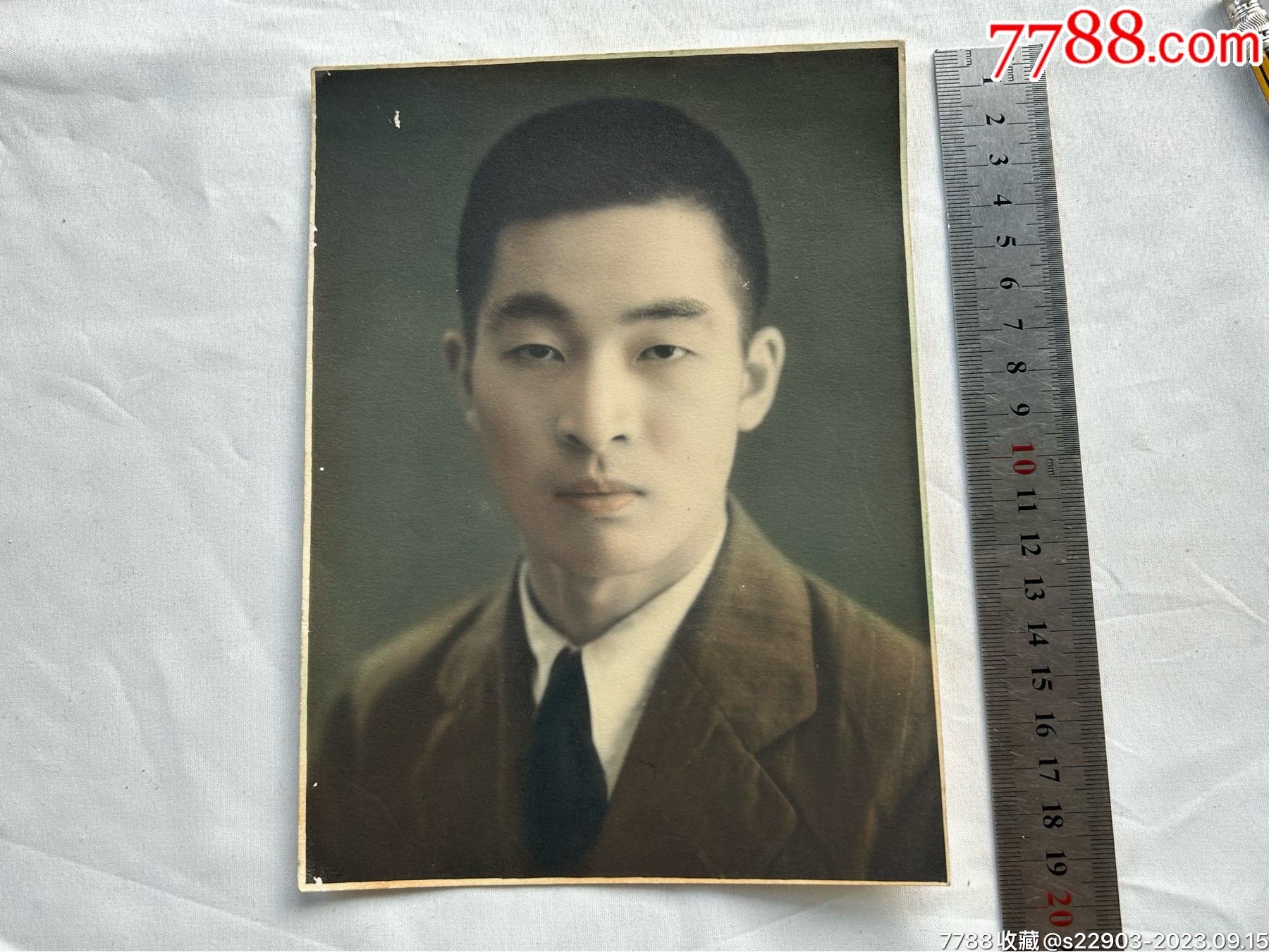 民国老照片手工上色一个穿西装的帅哥约193143厘米