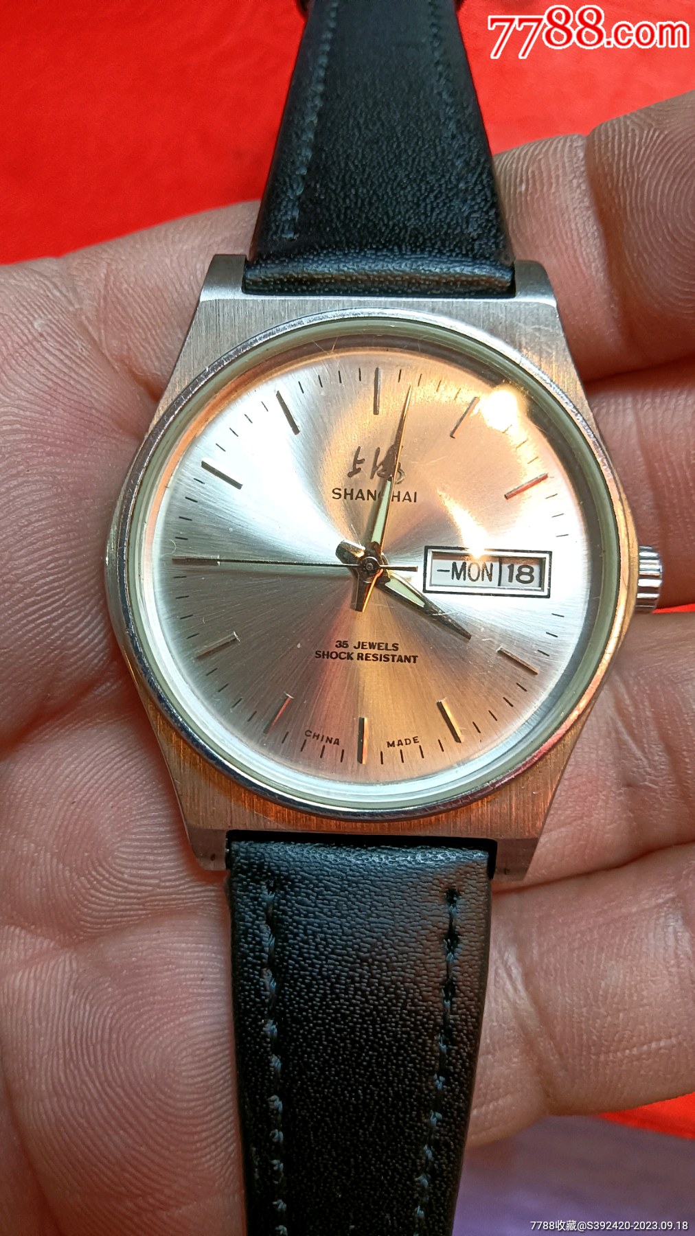 上海双日历手表能走时品相好