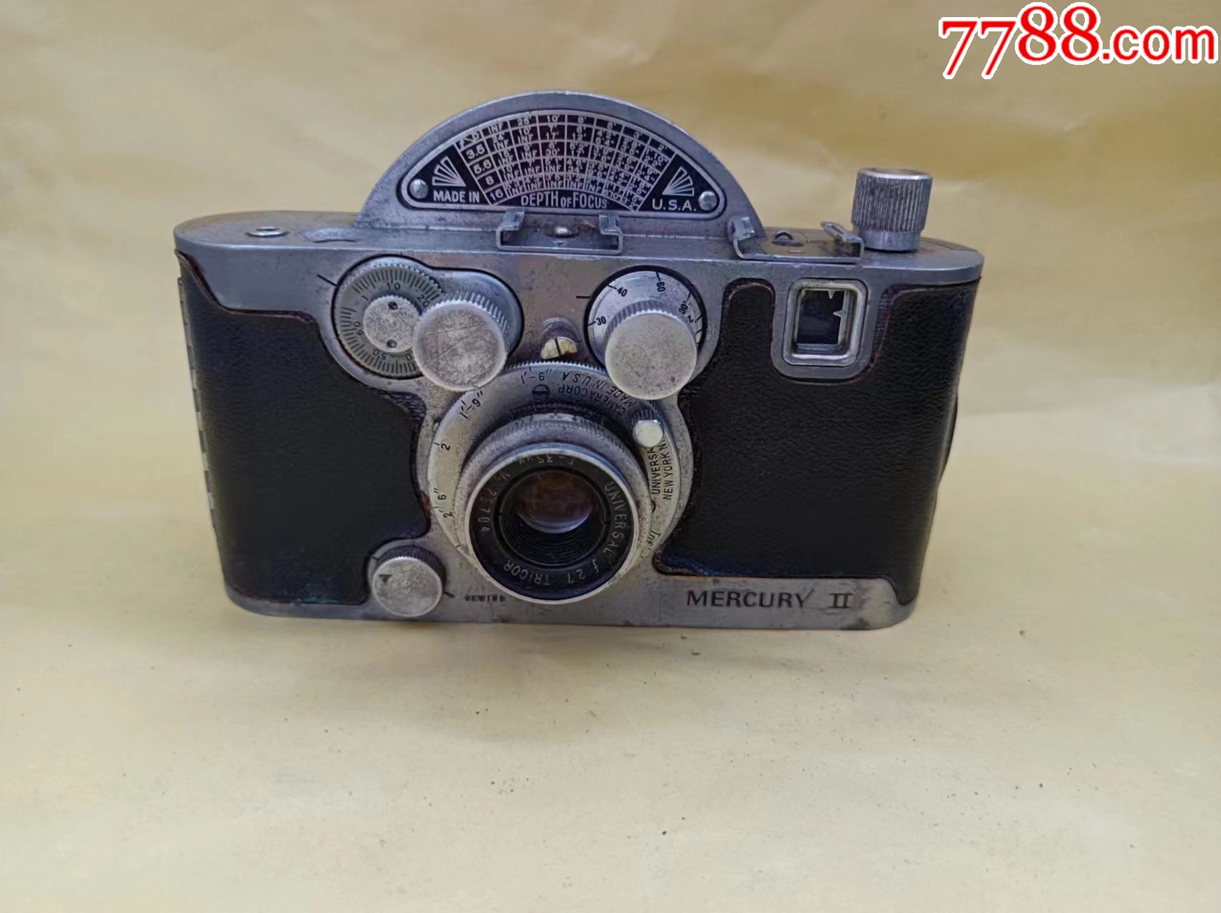 5品99个头巨大的佳能摄像机,带器材箱￥3099