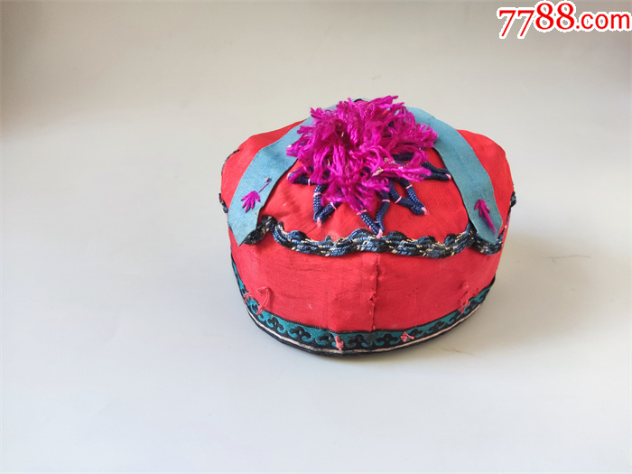 5品99民国时期女子戴的绣花帽子￥1008.5品99清末花卉