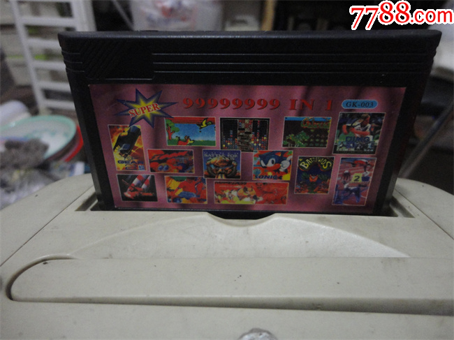 上世纪8090年代电视游戏机插卡卡带黑卡多合一