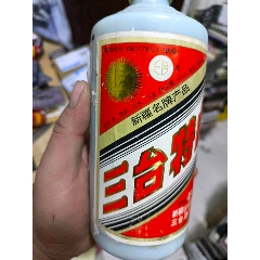 新疆三台特曲老酒一瓶