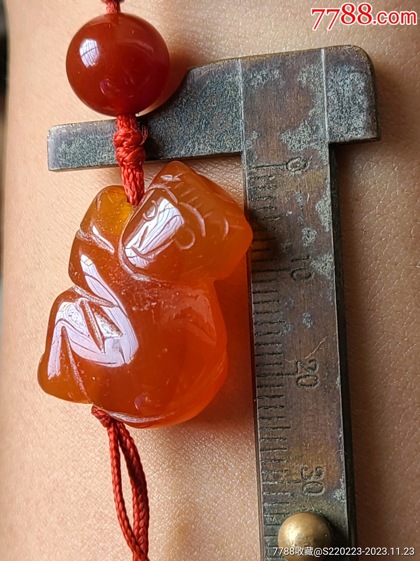 八十年代玛瑙猴子吊坠一个_价格105元【湖南杂件铺子】_第1张