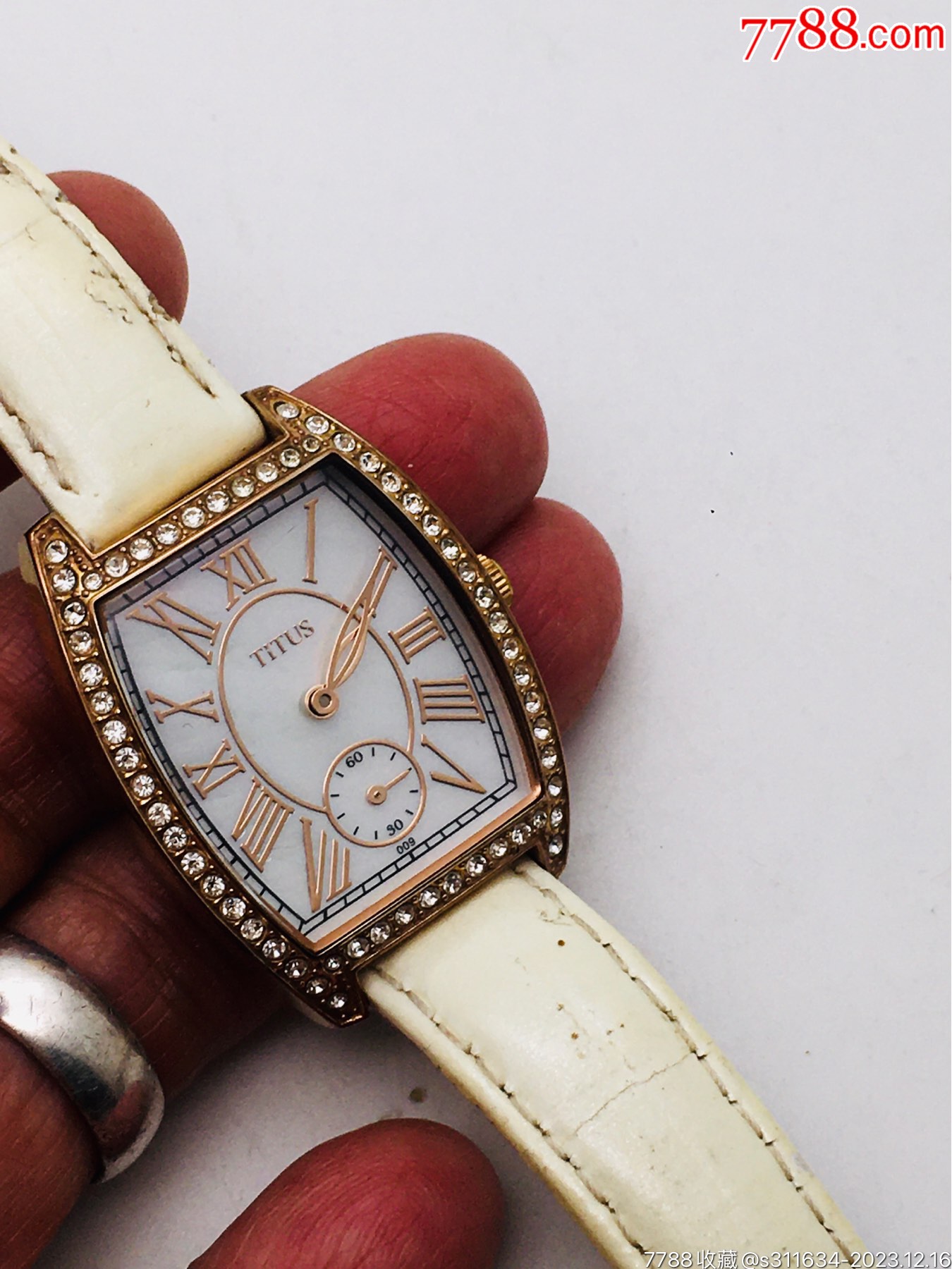 闪钻铁达时石英表小三针