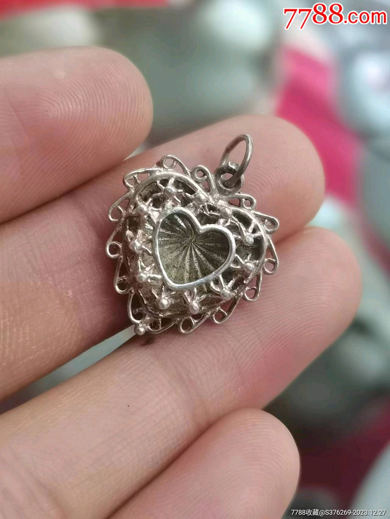精美银挂坠
