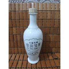 泸州老窖紫砂大曲酒瓶一套
