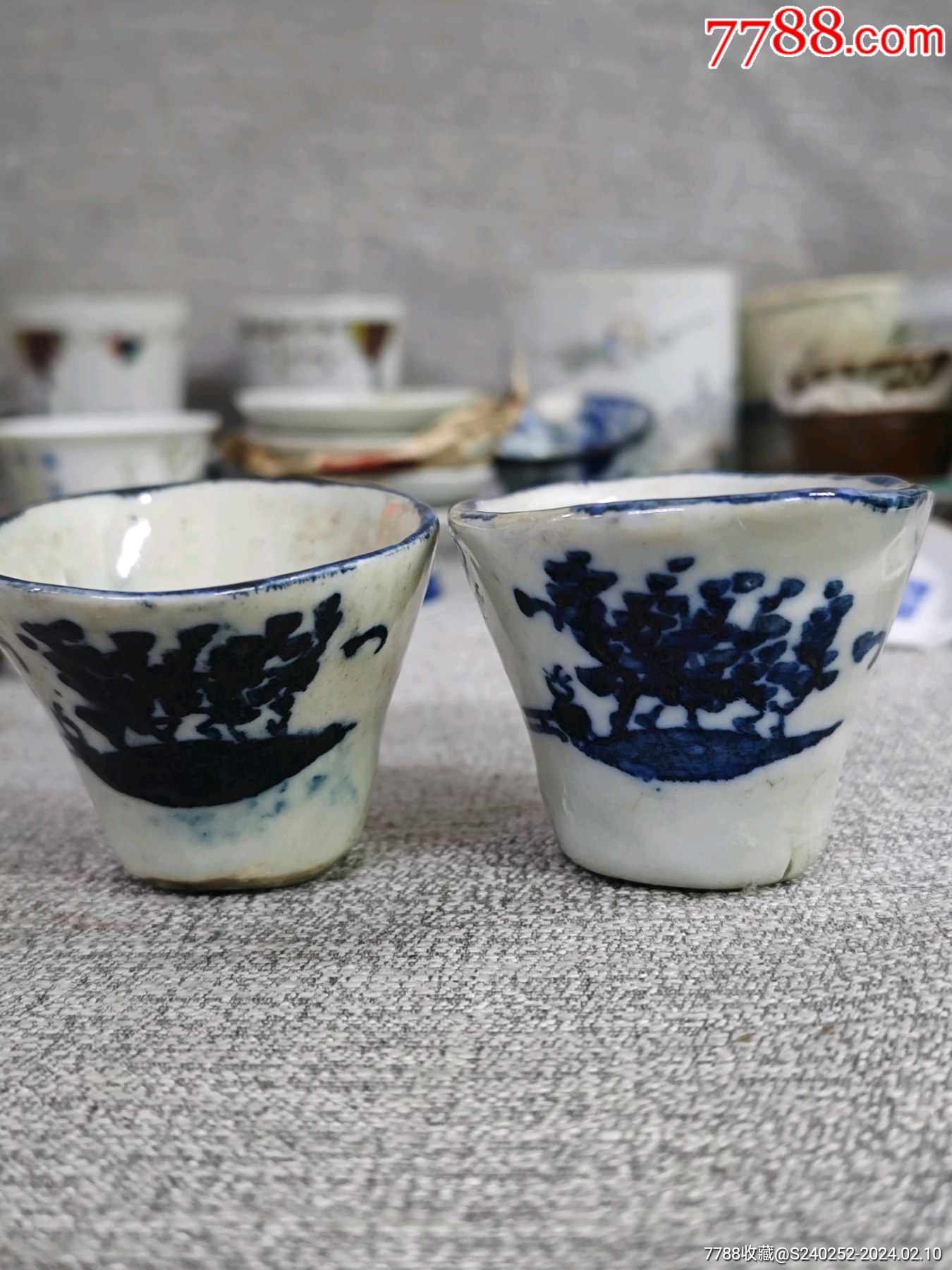 明早期青花马蹄杯一对