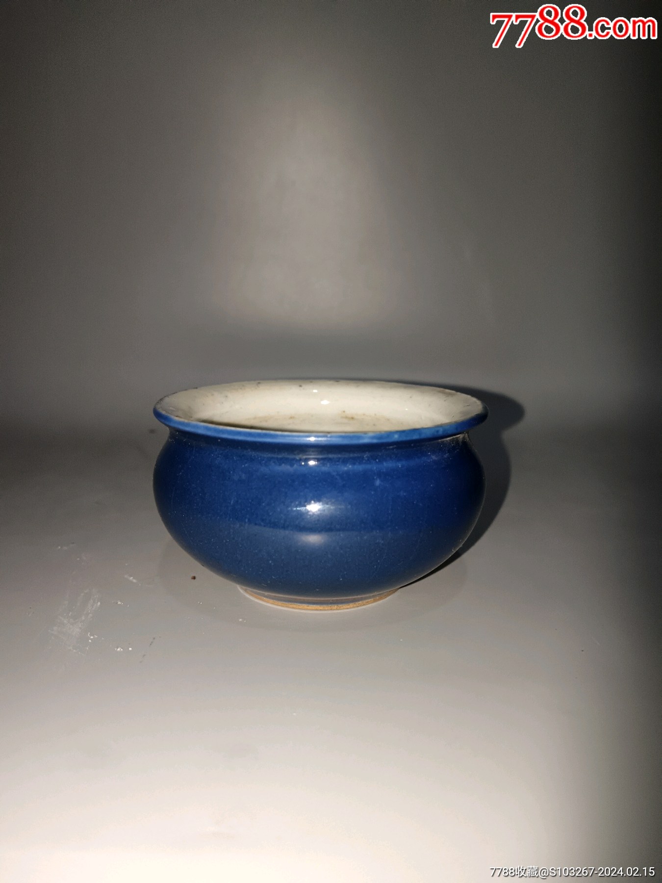 7788人民币收藏>首页>拍卖>蓝釉瓷>蓝釉香炉,蓝釉
