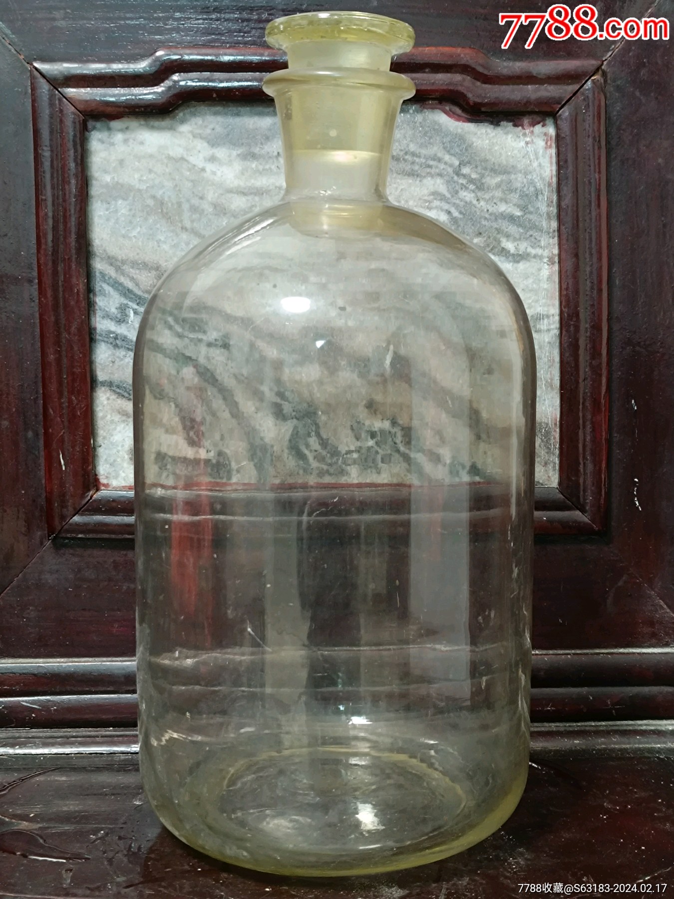 四五十年代传世特大玻璃瓶玻璃非常厚实整瓶非常厚重比现代产的玻璃