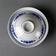 民国时期山东博山窑烧制的山水图青花杯子