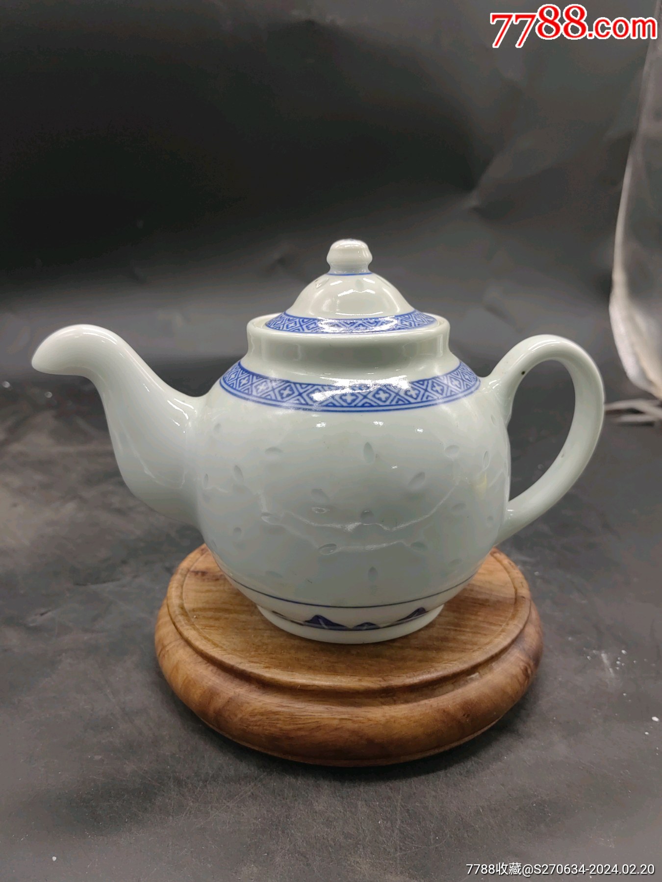 解放初五六七玲珑壶