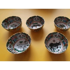 7788收藏__收藏热线>首页>拍卖>彩绘瓷/彩瓷>567提梁壶_价格20元