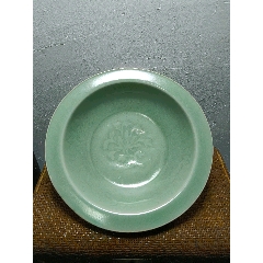 盘子 /strong>_青瓷/秘色瓷_青绿/秘色釉_宋朝_碟/盘_龙泉窑