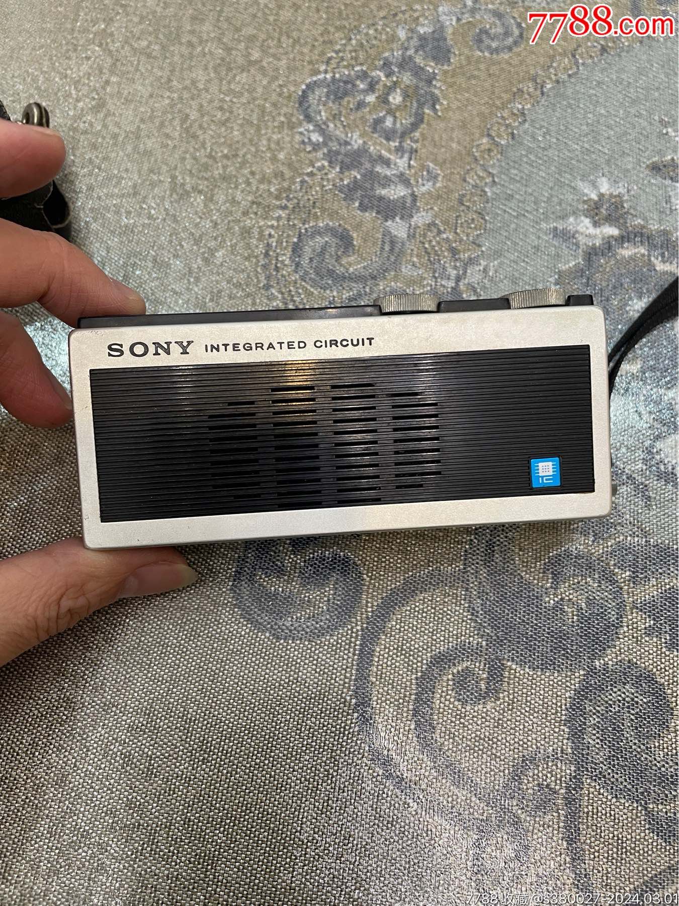 图片即可轻松放大,缩小更多"随身听/mp3"商品>>>>99索尼f55磁带机