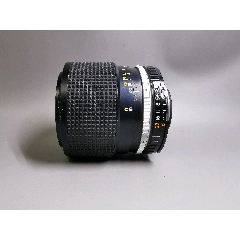 腾龙tamron2870mmf3545镜头品相如图所示轻微霉灰前